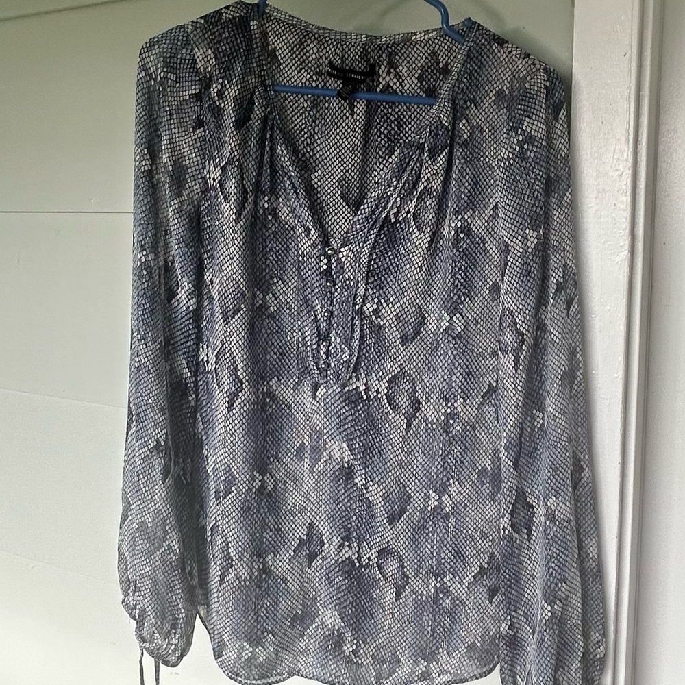 White House Black Market Navy Blue and White Blouse